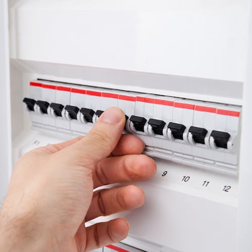 7 Electrical Safety Tips from the Professionals