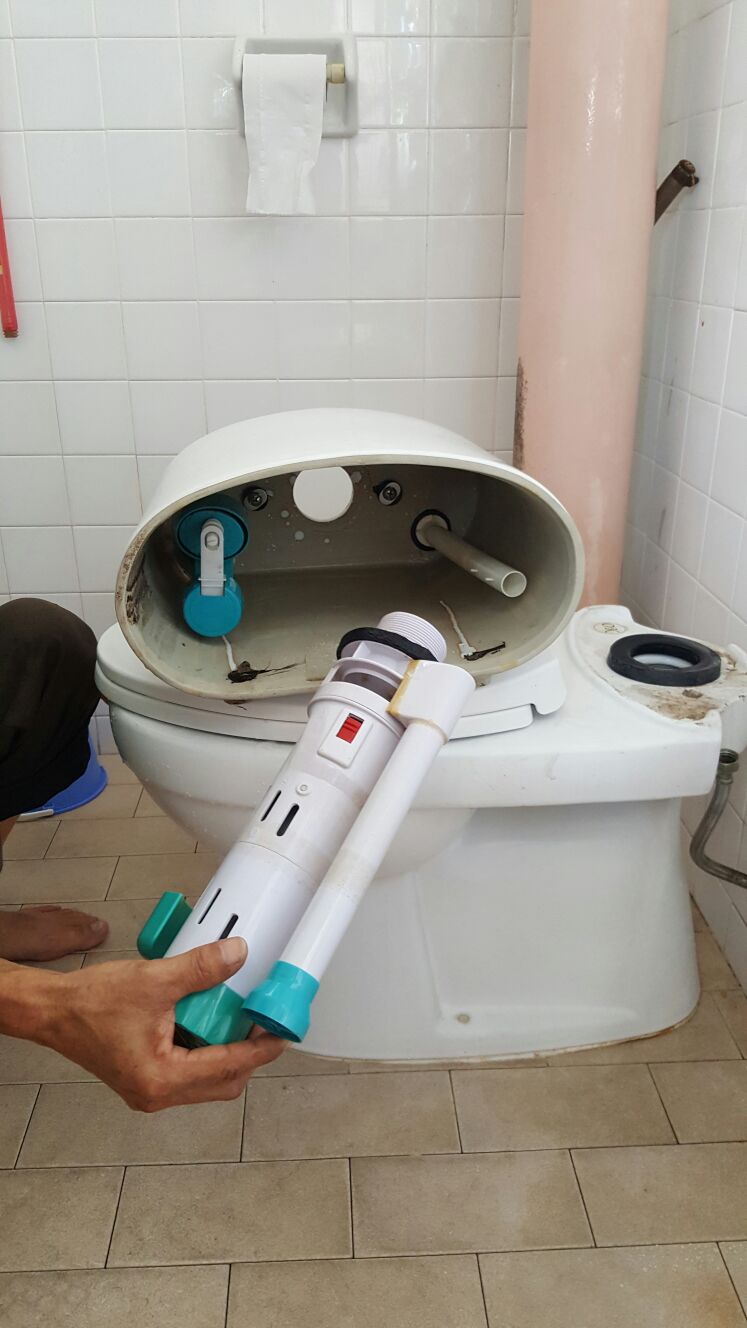 Replacing siphon for toilet bowl